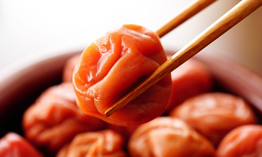 平安貴族も頼った天然のサプリ「難を逃れる梅干しの力」